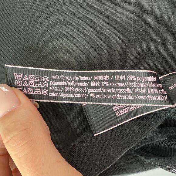 Victoria's Secret Black L Lace Plunge Teddy Floral Underwired V-Wire Halter Neck - Picture 9 of 9